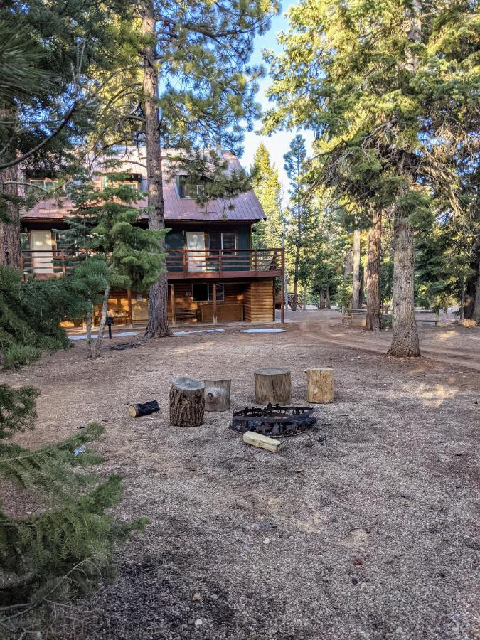 Pinewoods Resort And Rv Park Duck Creek Village Экстерьер фото