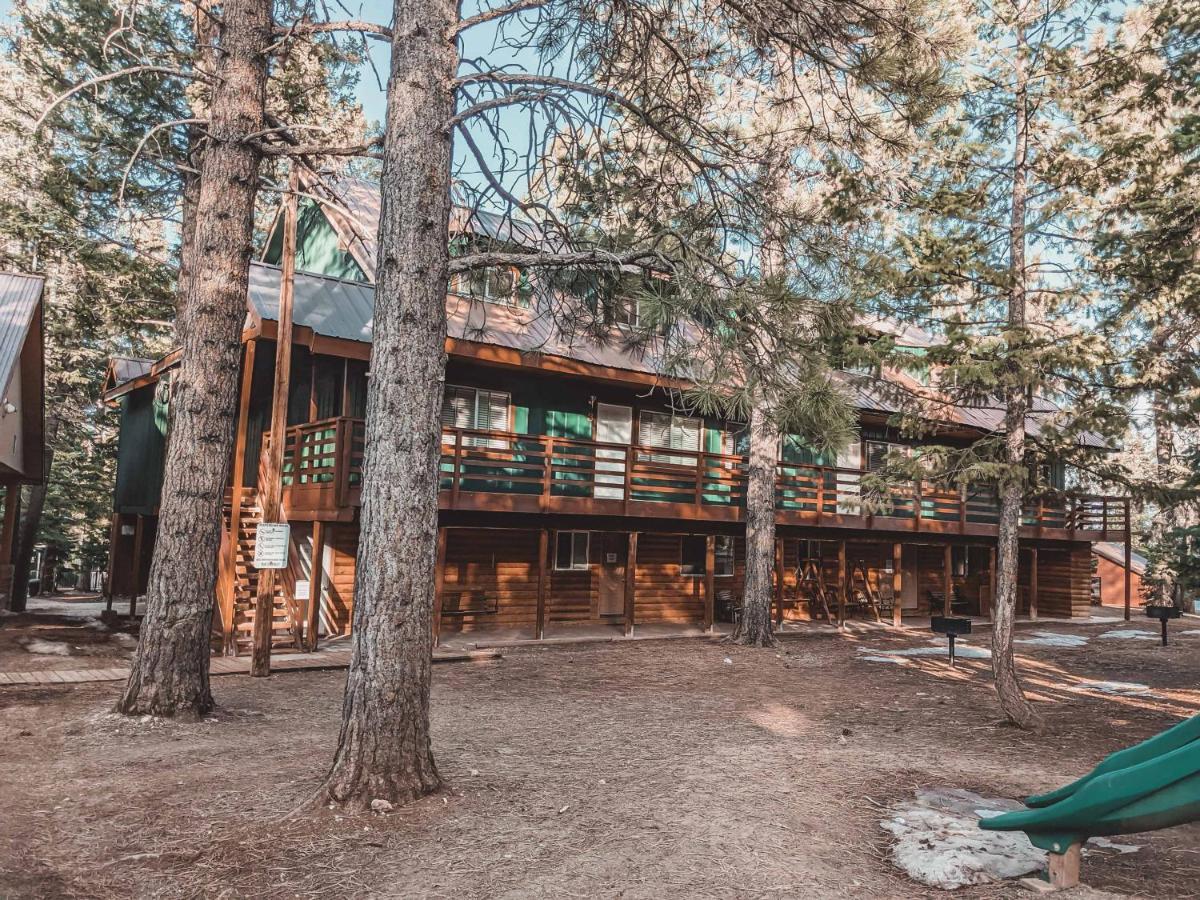 Pinewoods Resort And Rv Park Duck Creek Village Экстерьер фото