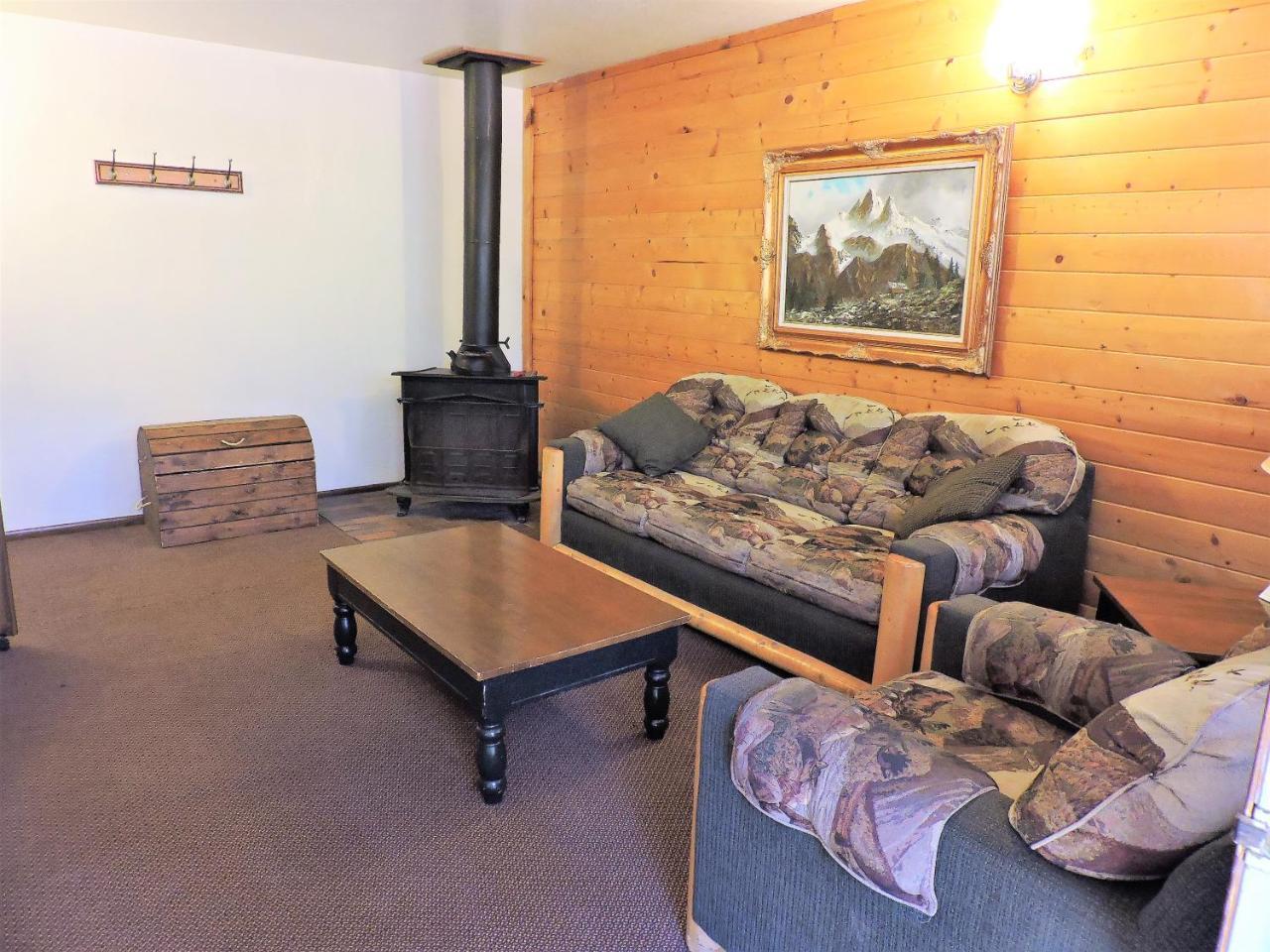 Pinewoods Resort And Rv Park Duck Creek Village Экстерьер фото